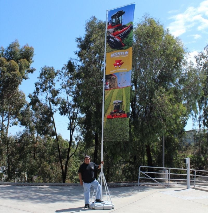 Custom Giant Flag™ 17 Feet