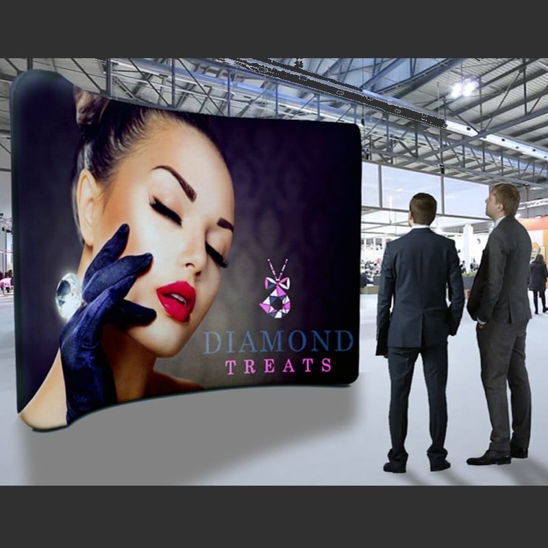 Pop-up collapsible advertising wall 